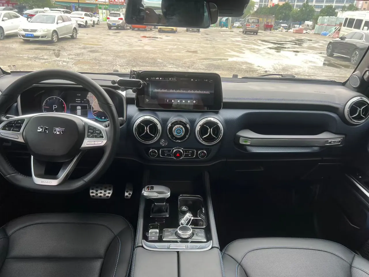 Beijing 2021 BJ40 2.0T four-wheel drive blade hero version chivalrous automatic gear 6