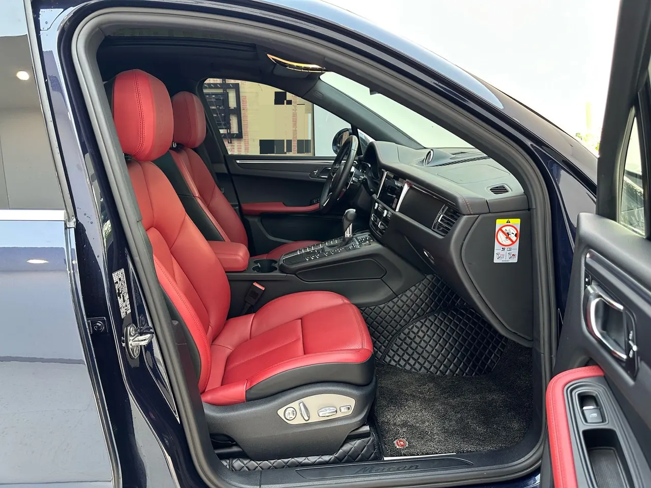 Porsche Macan (Imported) 2021 Macan 2.0T Automatic Gear 16