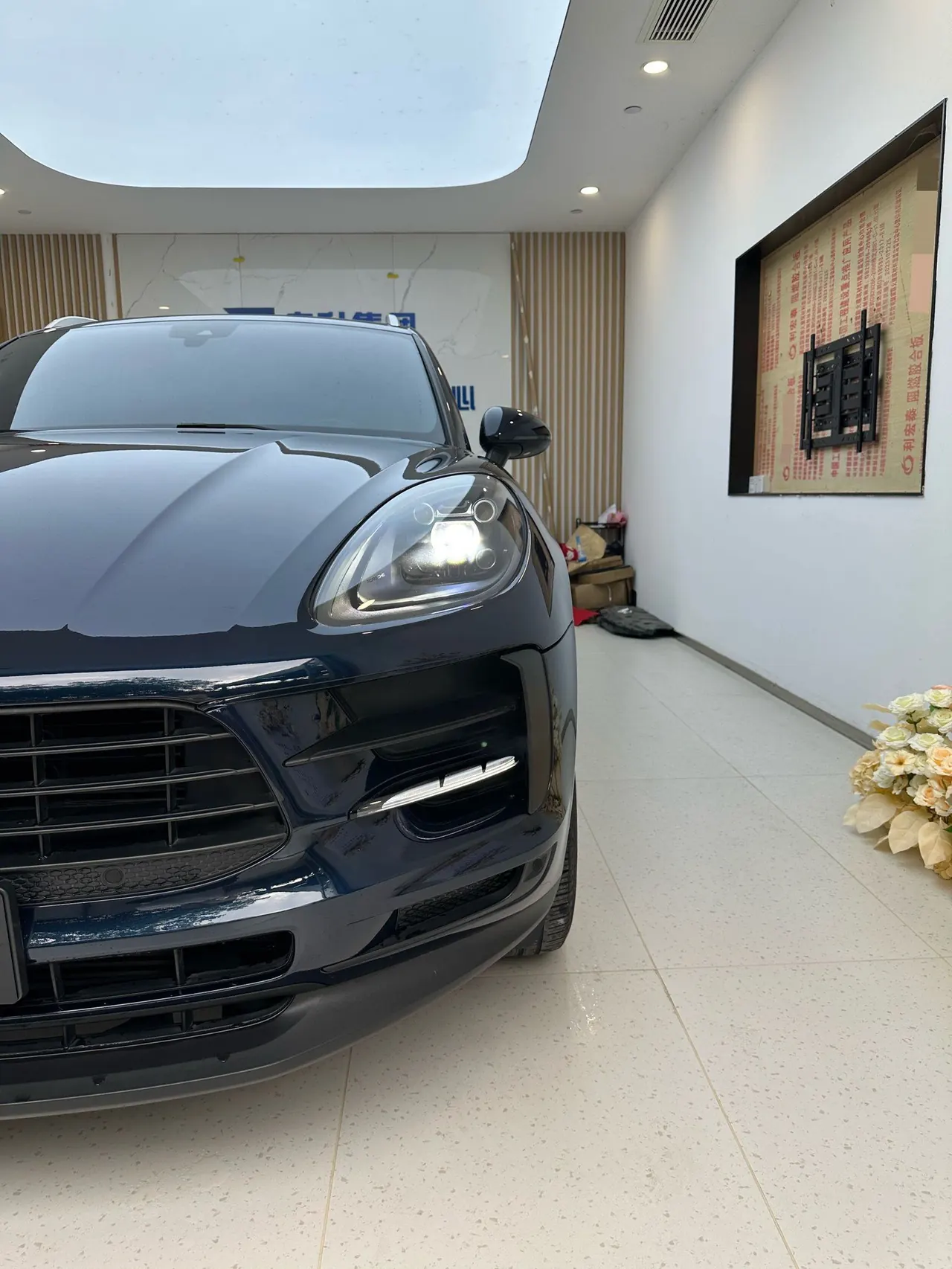 Porsche Macan (Imported) 2021 Macan 2.0T Automatic Gear 3