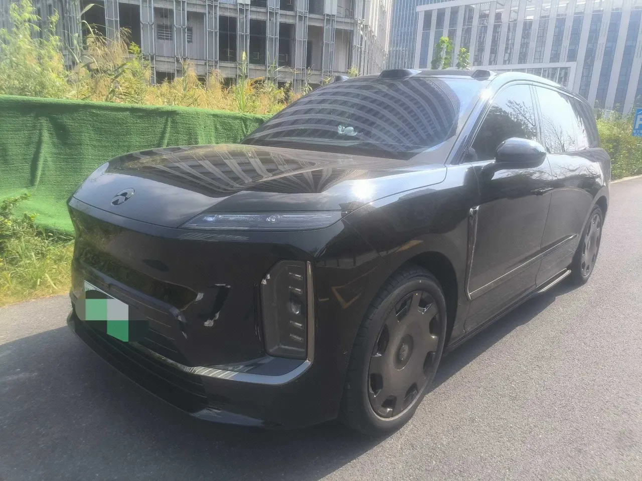 NIO 2026 ES 9 102kWh Administrative Island Signature Edition Automatic Gear - View 1