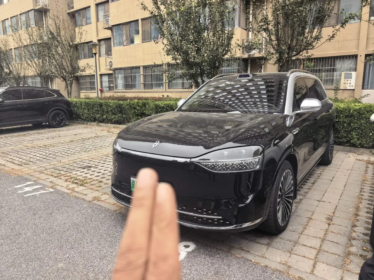 AITO 2024 AITO M9 extended range Ultra version 52kWh5 seat version automatic gear - View 1