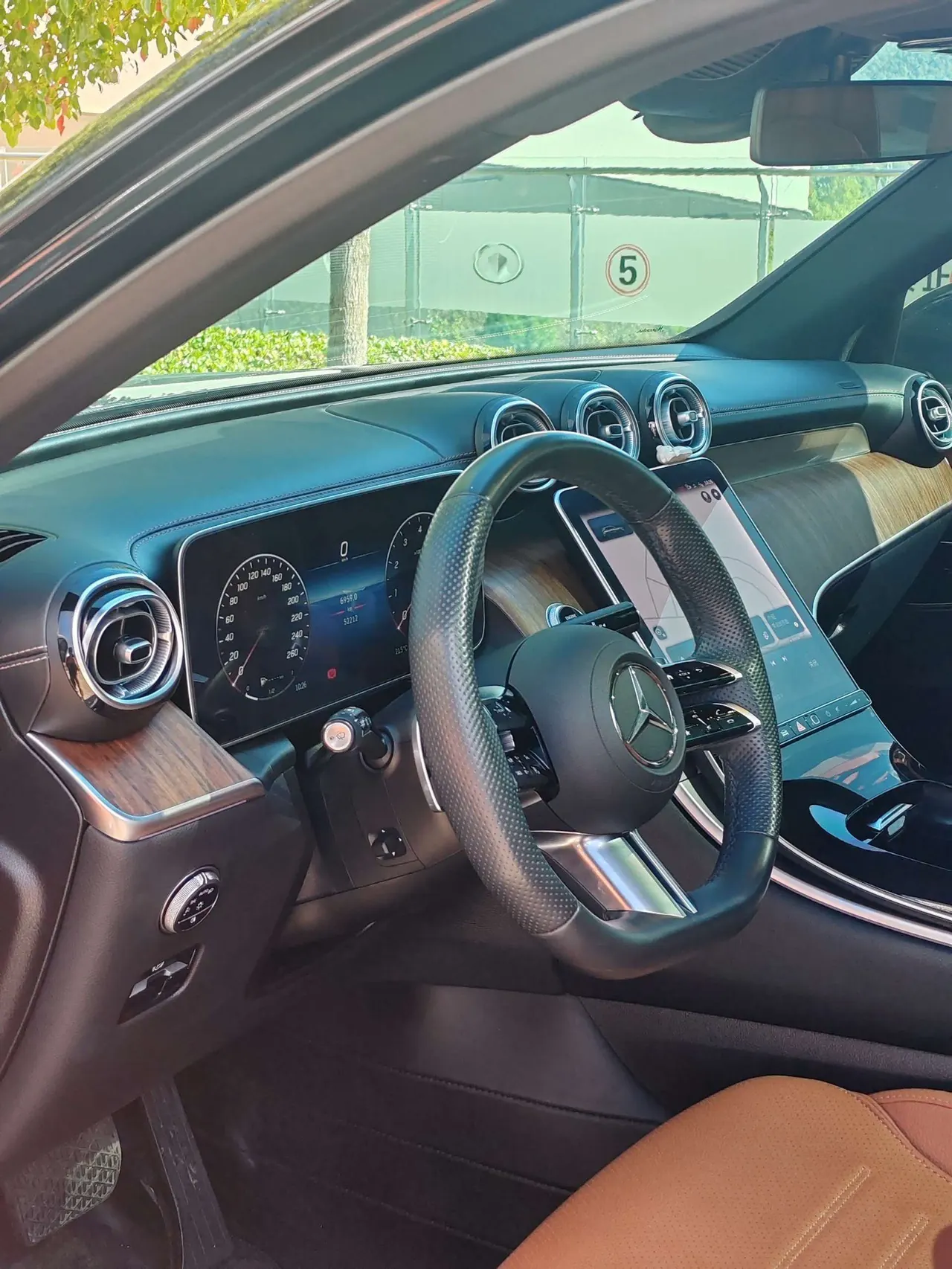 Mercedes Benz 2023 GLC 300 L 4MATIC 48V 2.0T dynamic 5-seat automatic gear 7