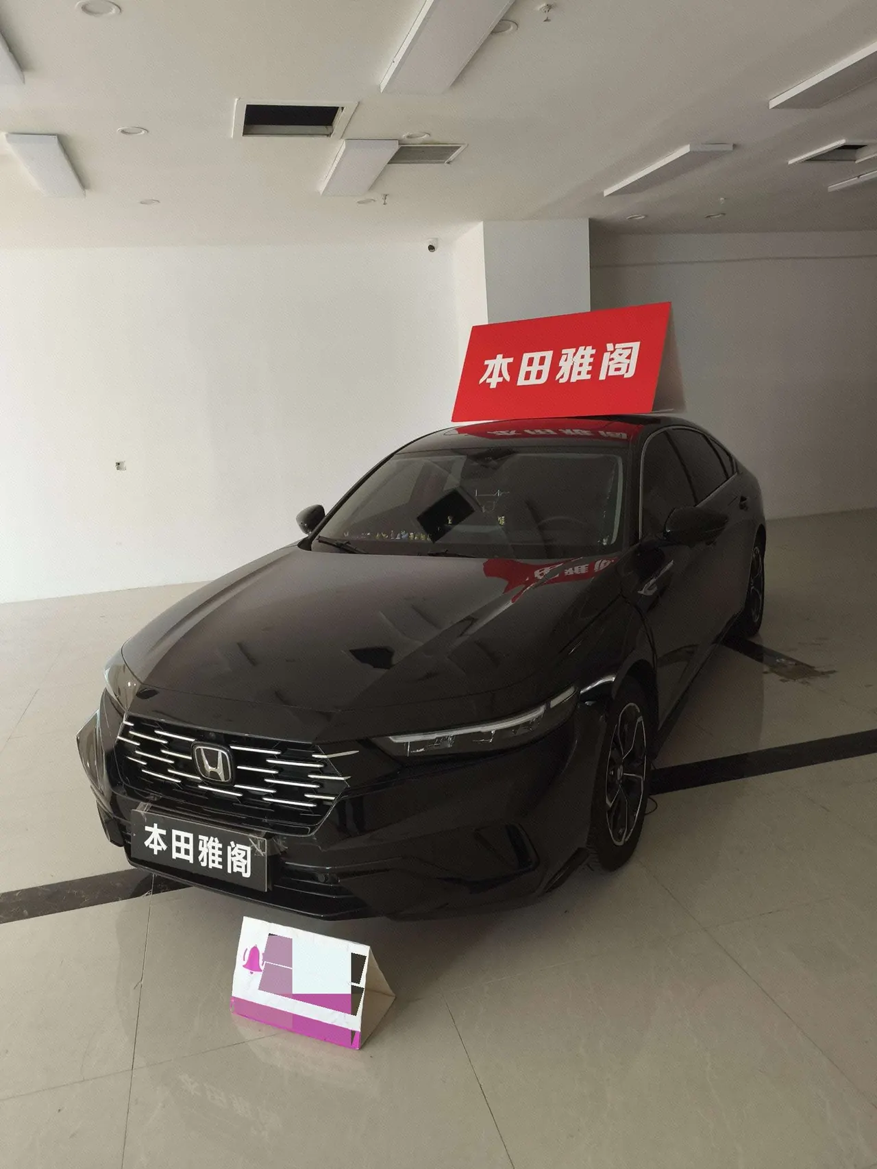 打开图片灯箱:Honda 2026 11th Generation Accord 1.5T Stepless 260TURBO Sports Series Comfort Edition Automatic Gear