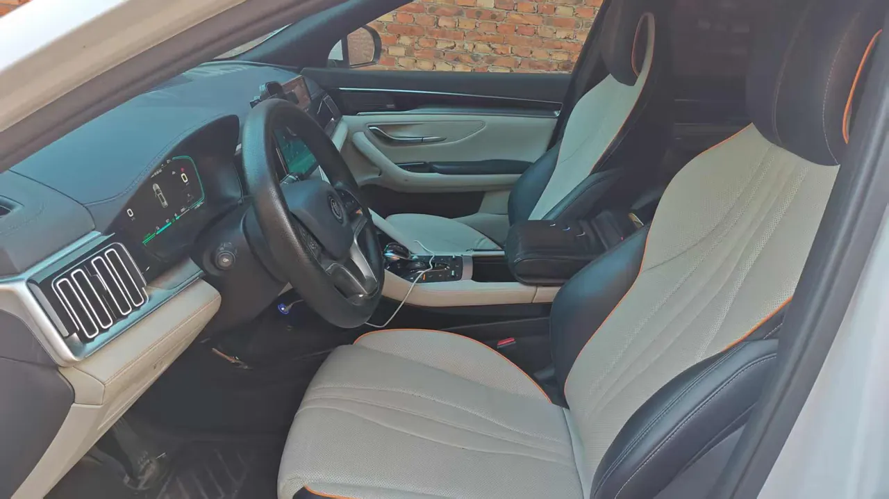 BYD Song PLUS New Energy 2021 Song PLUS DM-i 1.5 Stepless 51KM Honorable Automatic Gear 4