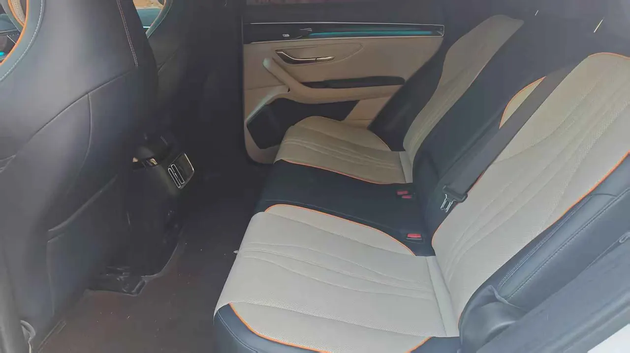 BYD Song PLUS New Energy 2021 Song PLUS DM-i 1.5 Stepless 51KM Honorable Automatic Gear 6