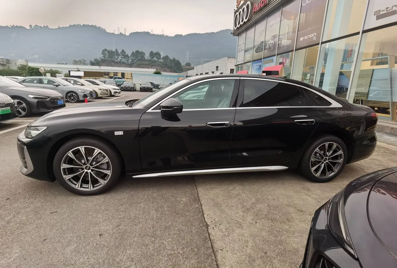 Audi 2026 A6L 2.0T Enjoy Dynamic Automatic 7