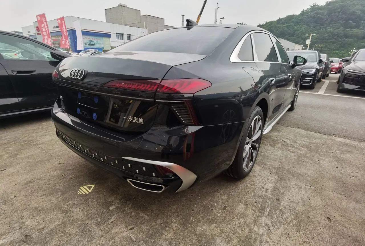 Audi 2026 A6L 2.0T Enjoy Dynamic Automatic 8