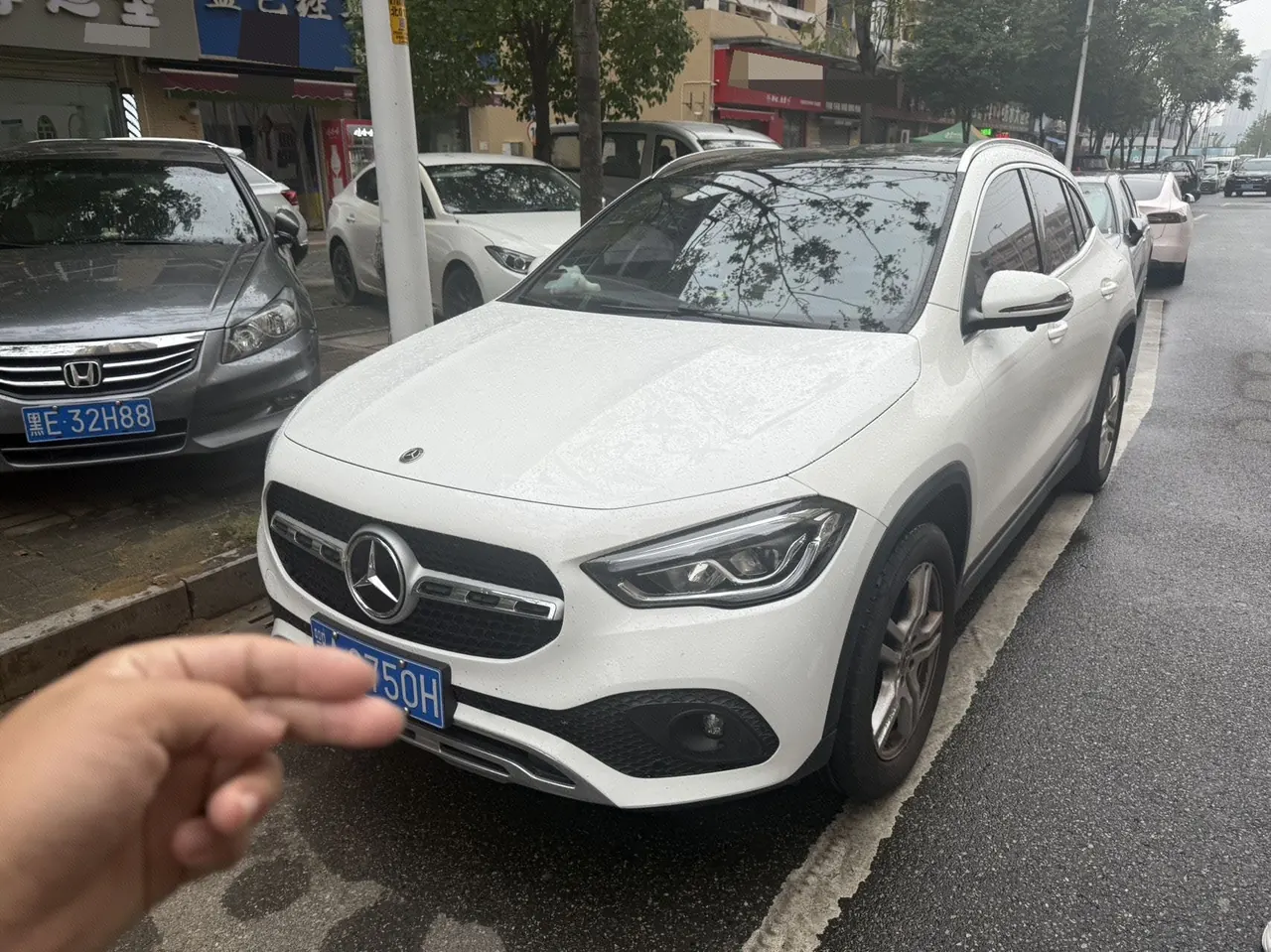 Mercedes Benz 2022 GLA 200 1.3T automatic gear - View 1