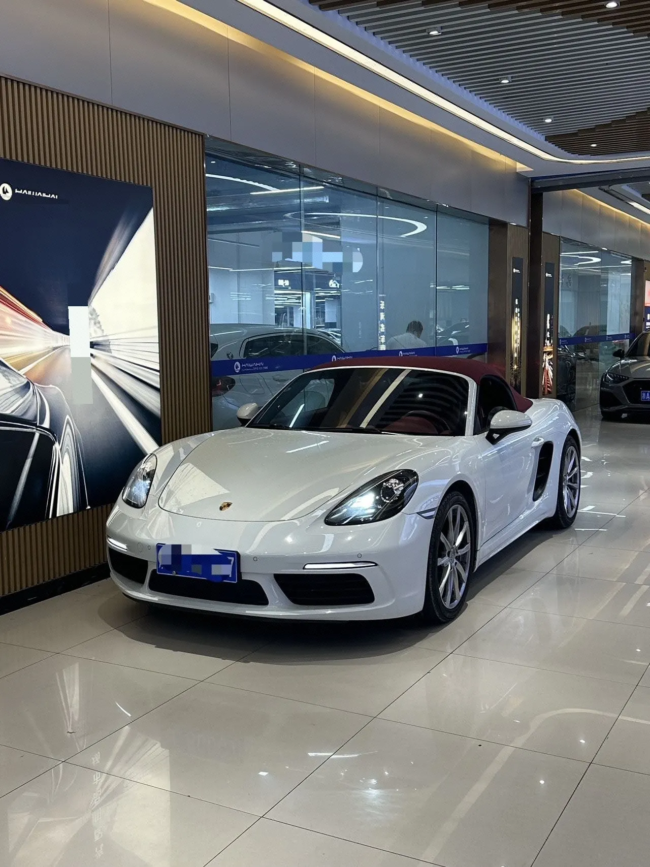 Porsche 718 (Imported) 2022 718 Boxer 2.0T Automatic - View 1