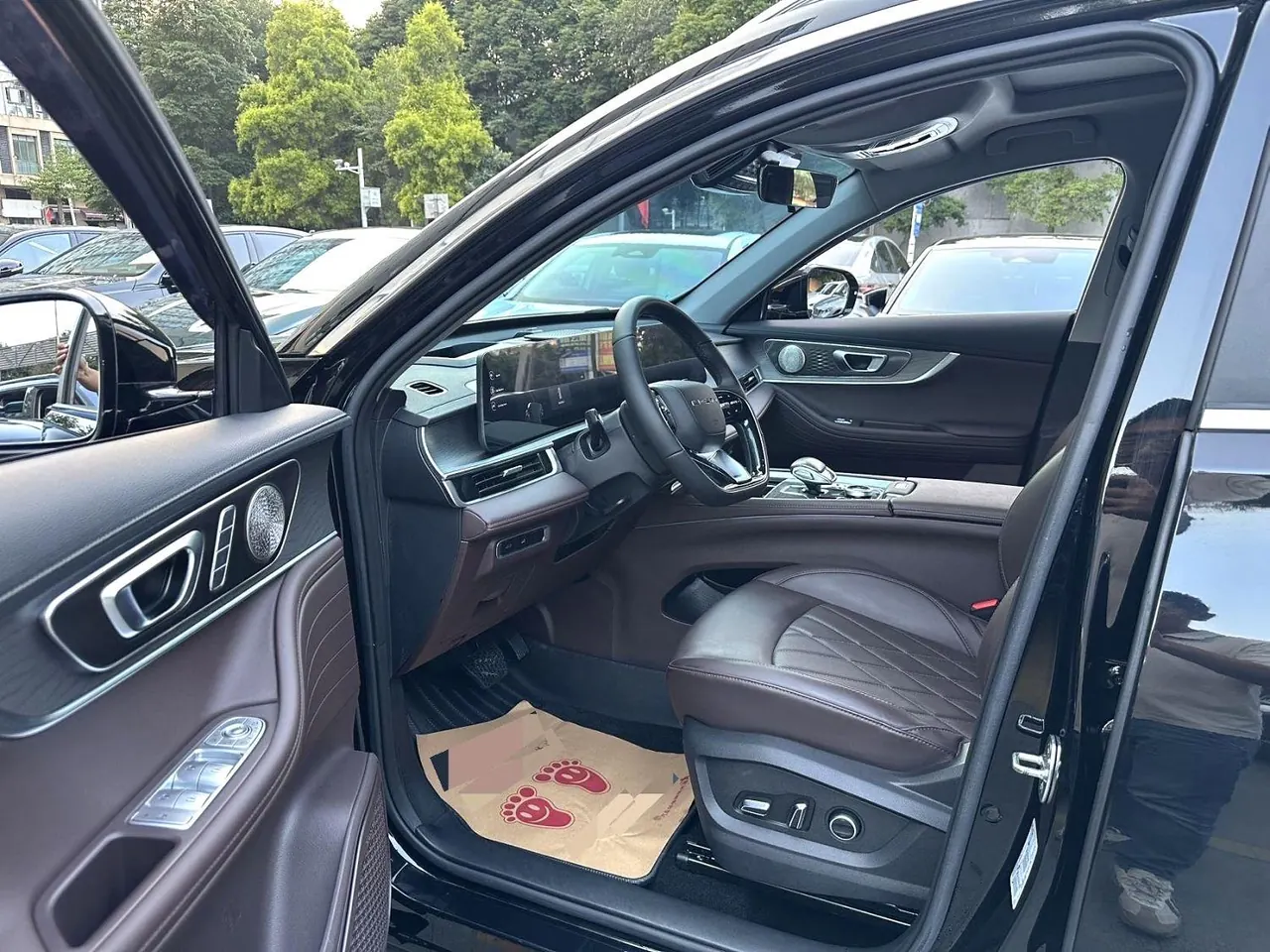 Chery 2024 Ruihu 8 PRO 2.0T 390T Champion Edition Two-Drive Peak Edition 7-seat Automatic Gear 3