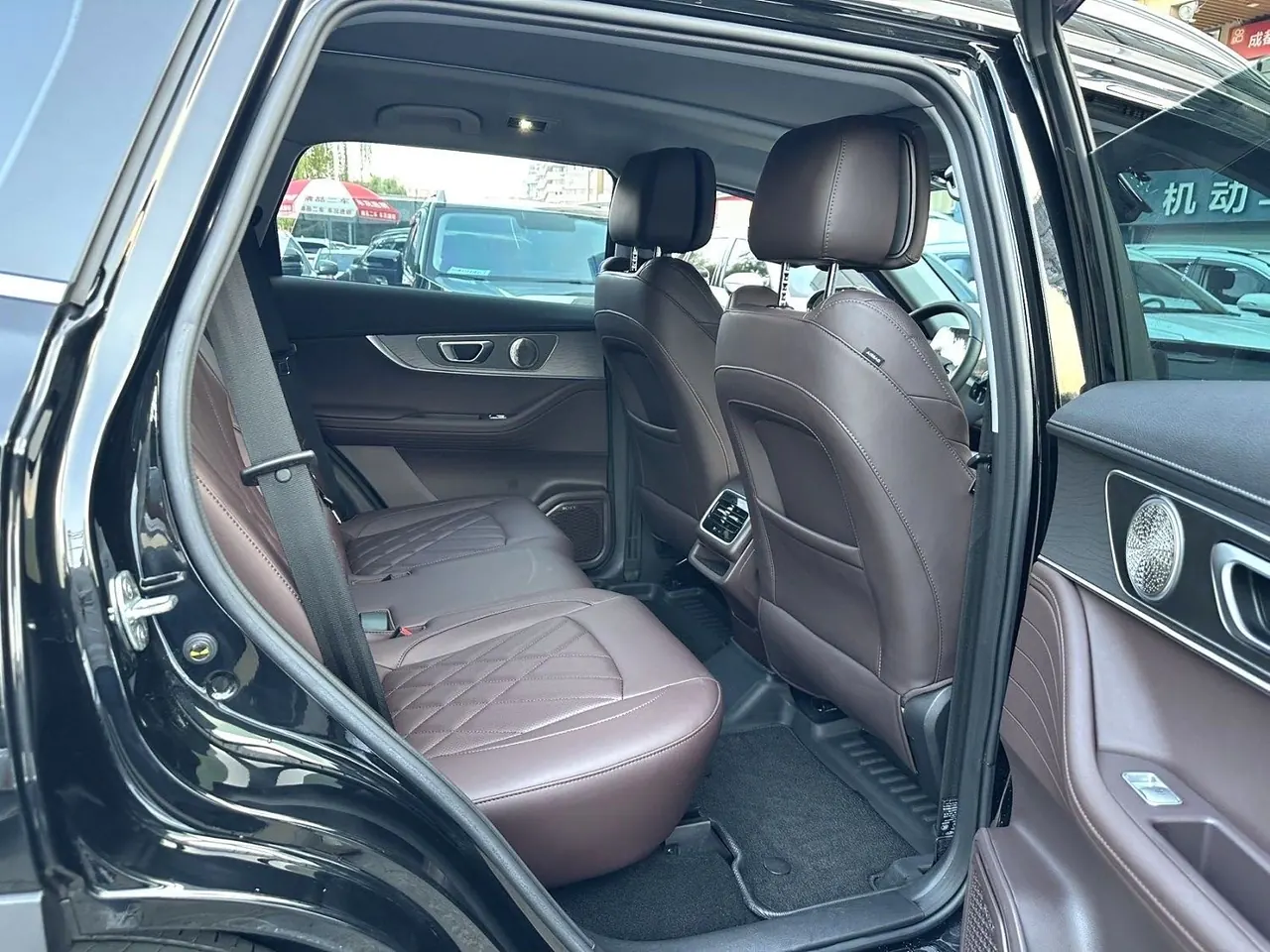 Chery 2024 Ruihu 8 PRO 2.0T 390T Champion Edition Two-Drive Peak Edition 7-seat Automatic Gear 7