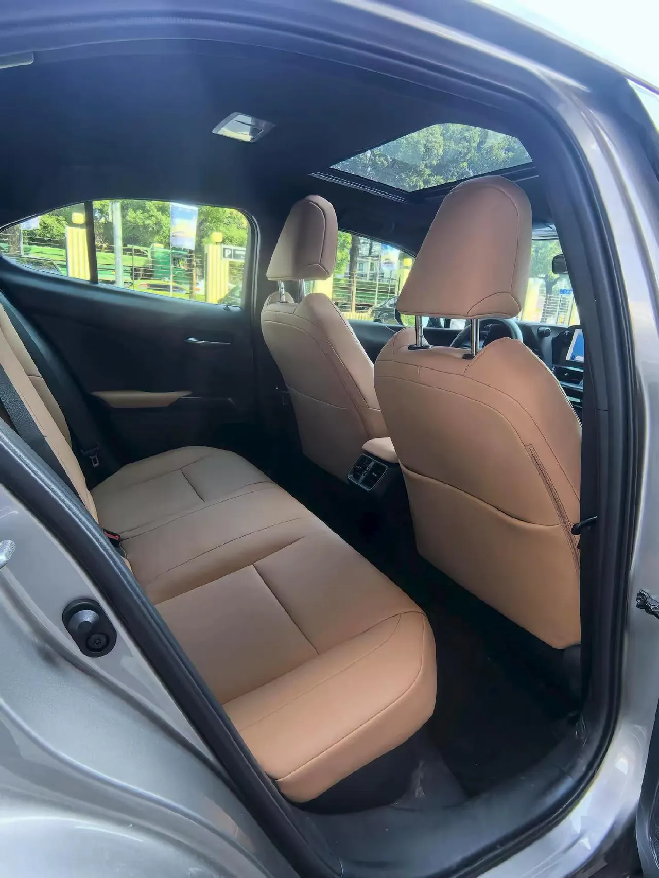Lexus UX (Imported) 2022 UX260h 2.0 Stepless Exploration and Interesting Edition Automatic Gear 7