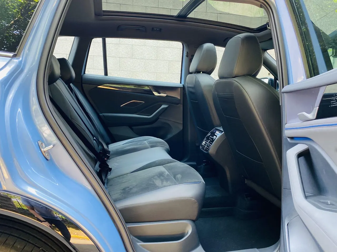 Volkswagen 2026 Tiguan L PRO 2.0TSI 380TSI Four-wheel Drive R-Line Smart Edition Automatic Gear 5