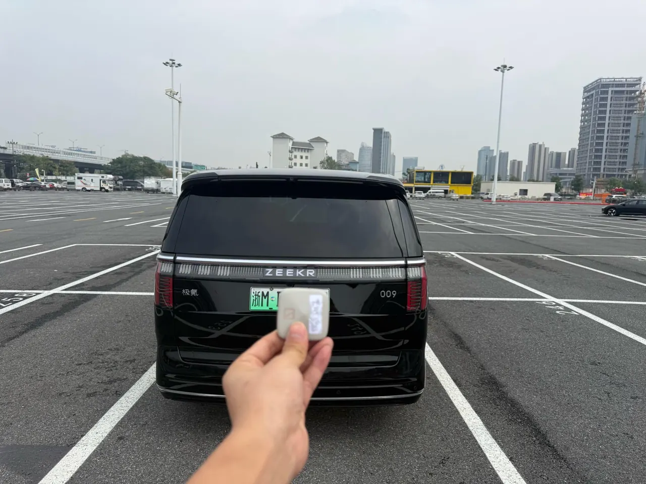 Zeekr 2024 Zeekr 009 six-seat executive version four-wheel drive 108kWh automatic gear 7