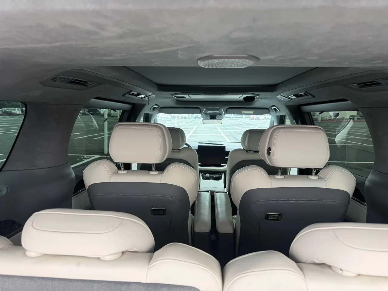 Zeekr 2024 Zeekr 009 six-seat executive version four-wheel drive 108kWh automatic gear 9