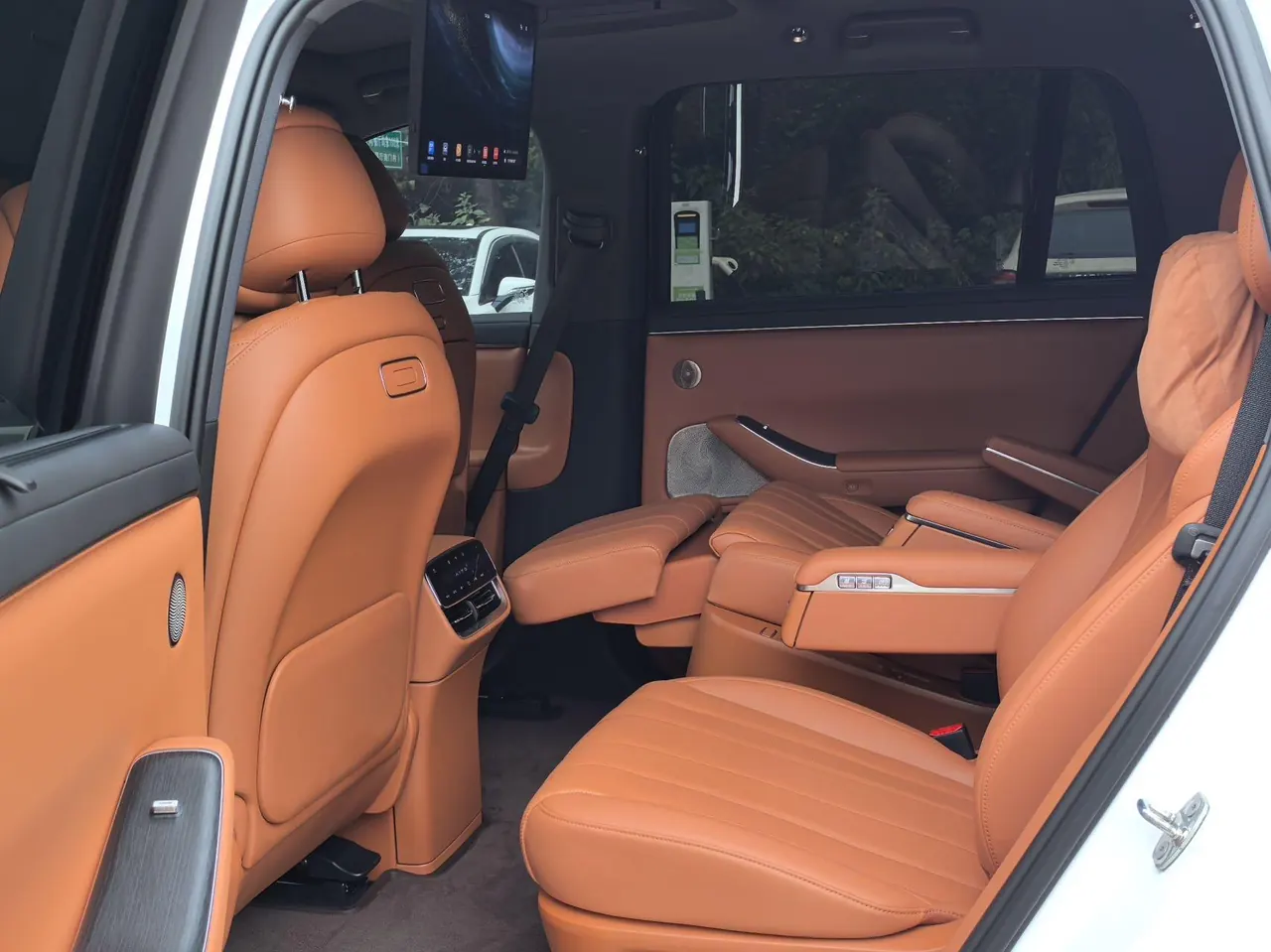 AITO 2026 AITO M7 extended range Ultra 4-wheel drive version 6 seats (192-line laser Radar) automatic gear 5