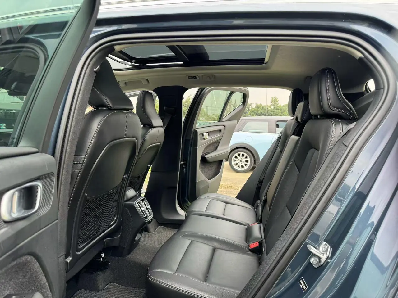 Volvo 2020 XC40 1.5T T3 Zhiyuan Deluxe Edition Automatic Gear 7