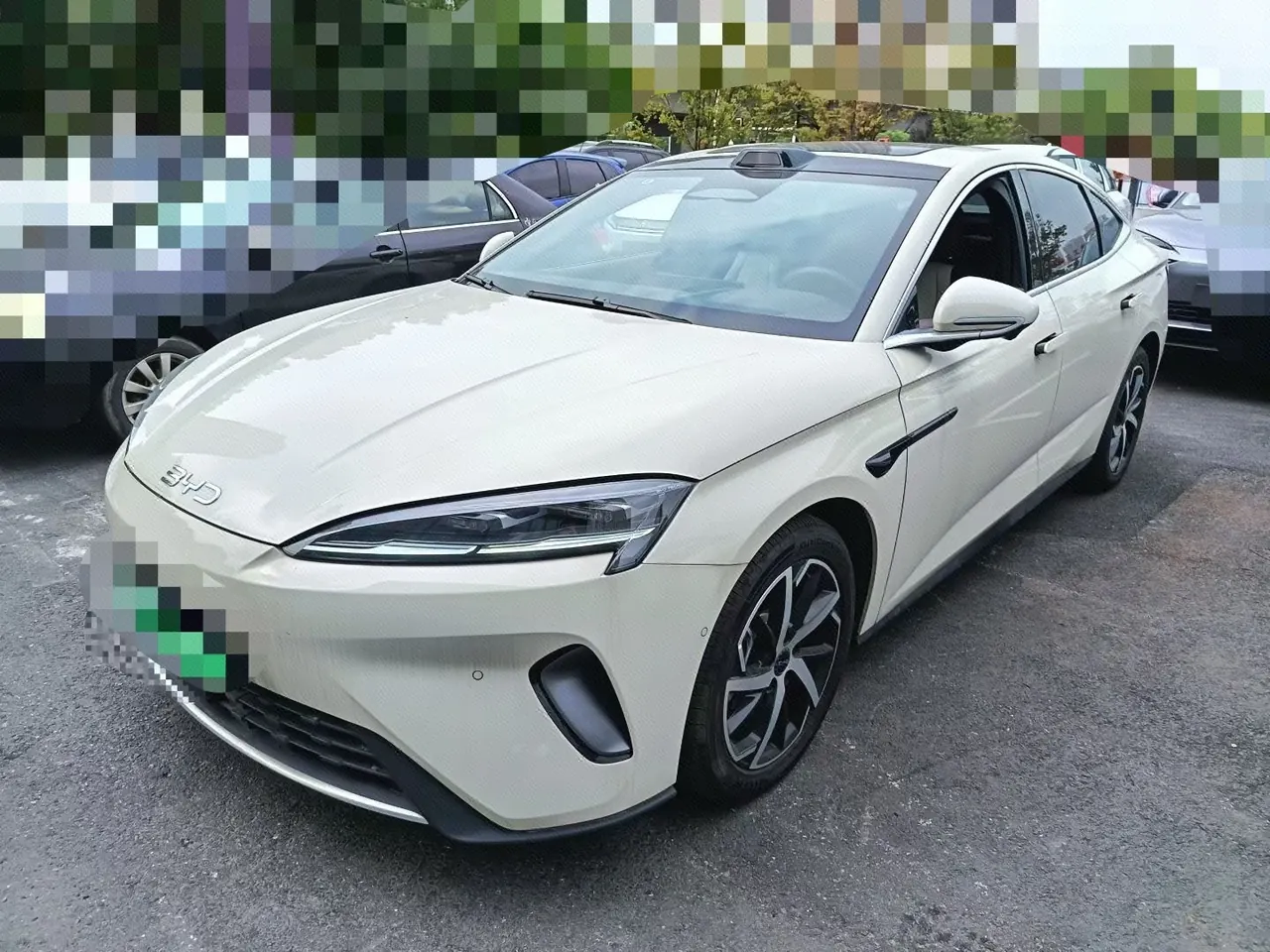 Открыть галерею: BYD 2026 Seal 07 DM-i 1.5T CVT 230km Flagship Automatic