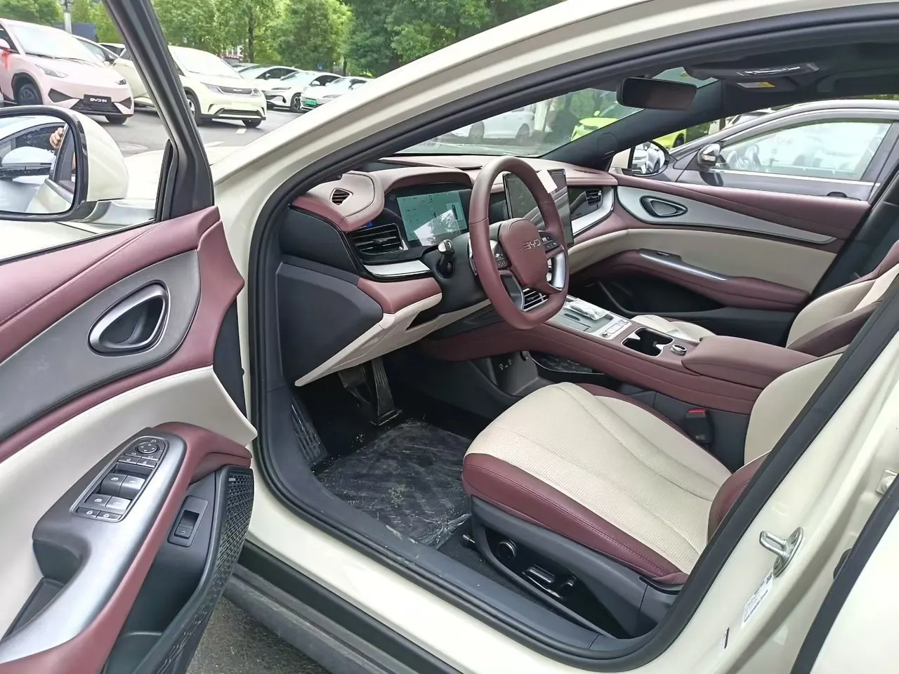 BYD 2026 Seal 07 DM-i 1.5T CVT 230km Flagship Automatic 4