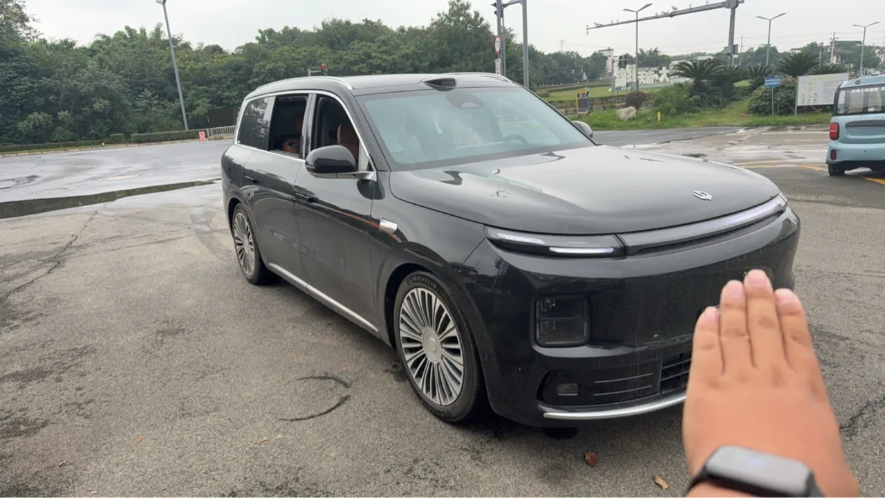 Leapmotor 2026 D 19 500 Zhizun Edition 6-seat Automatic Gear 3
