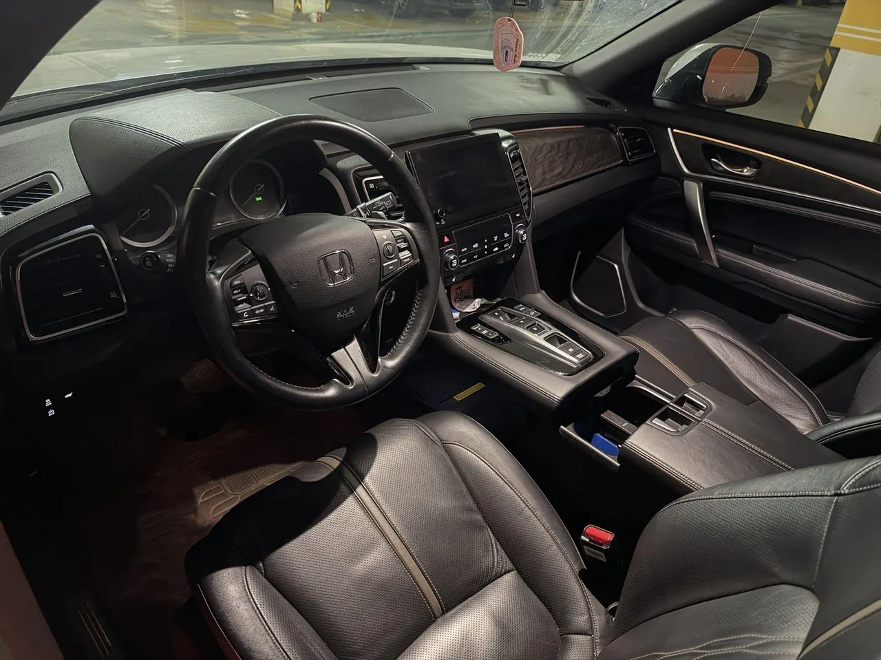 Honda 2020 UR-V 2.0T 370TURBO two-drive elegant version of automatic gear 4