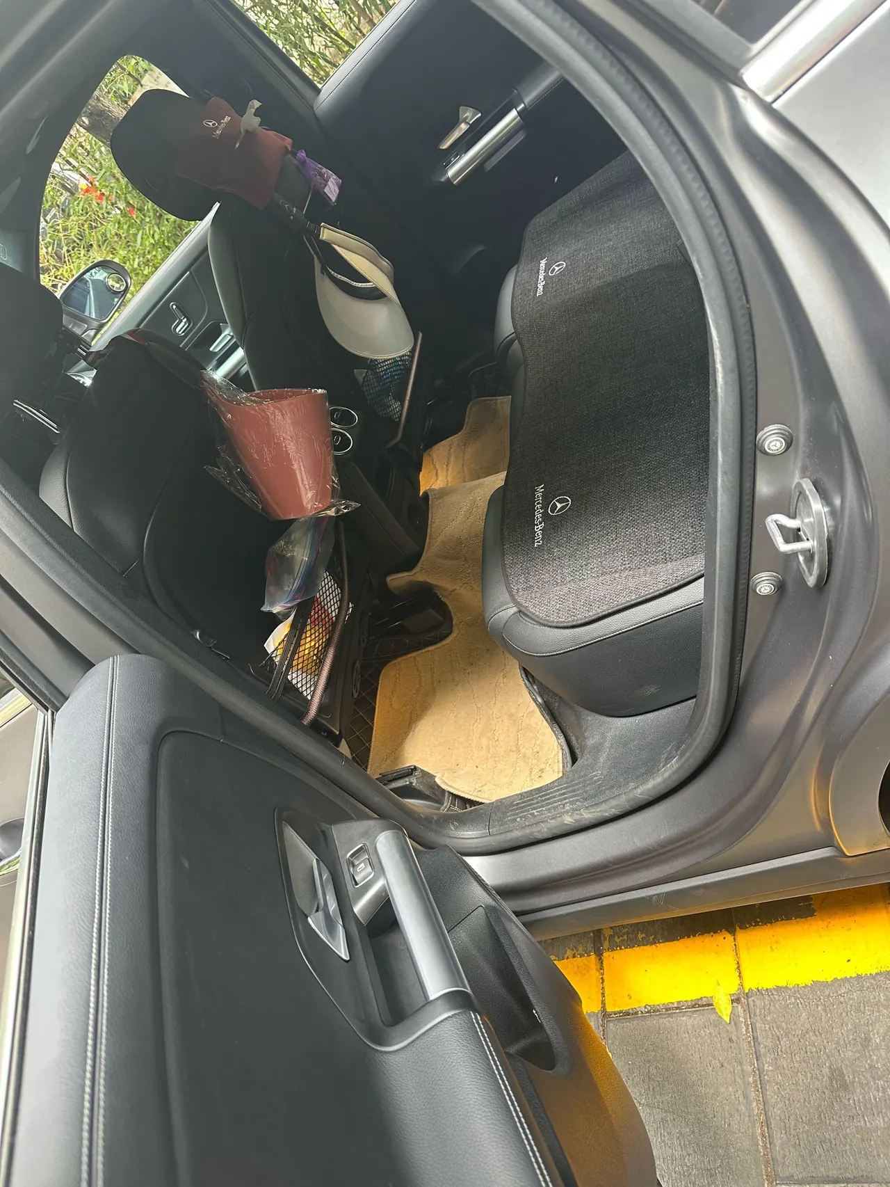 Mercedes Benz 2020 GLA 200 1.3T automatic gear 4