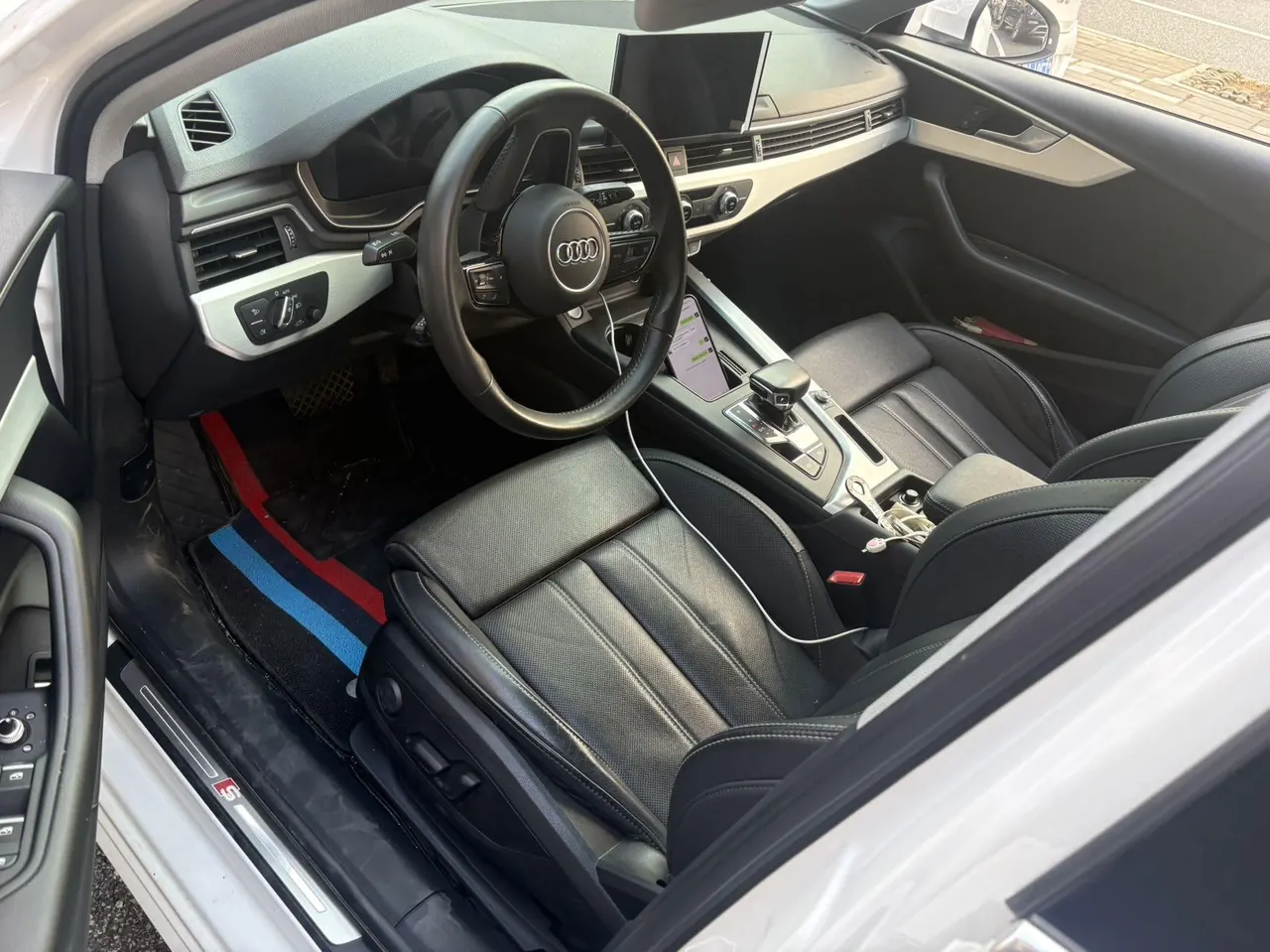 Audi 2020 A4L 2.0TFSI 40TFSI Deluxe Dynamic Automatic 2