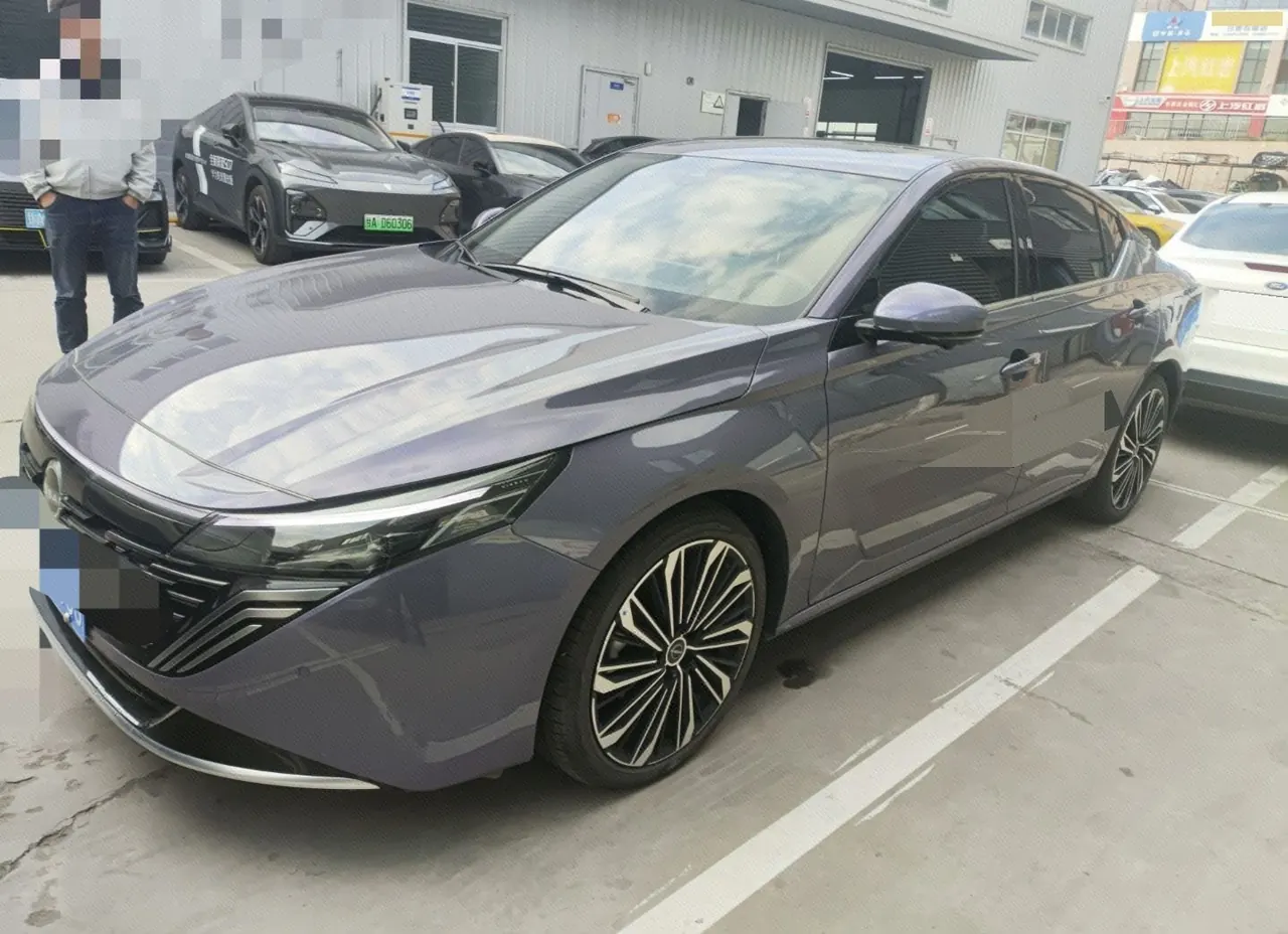 Открыть галерею: Nissan 2026 Teana 2.0T Stepless Hongmeng Cockpit Flagship Automatic Gear