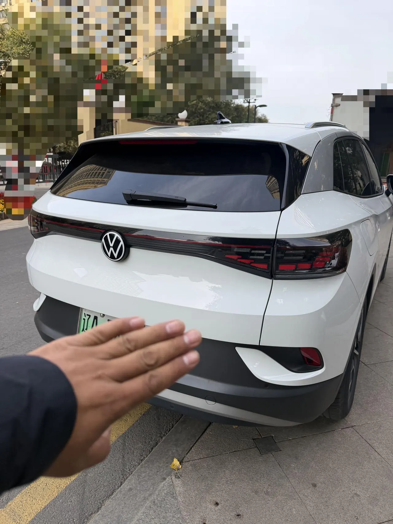 Volkswagen 2022 model ID. 4 CROZZ Pure Limited Edition Automatic Transmission 5