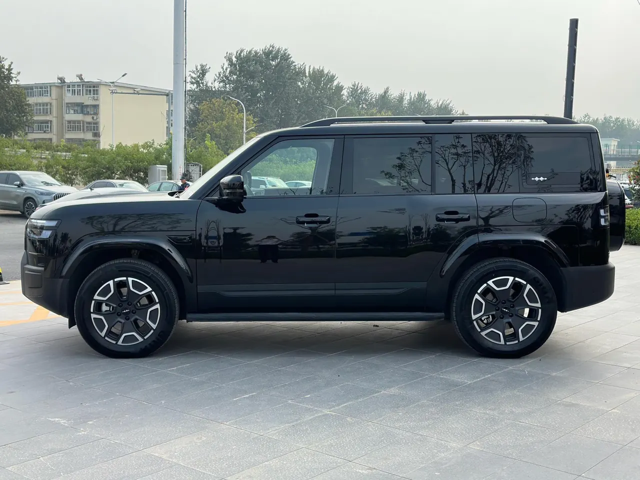 FangChengBao 2025 titanium 7 1.5T stepless 190KM four-wheel drive Max version automatic gear 2