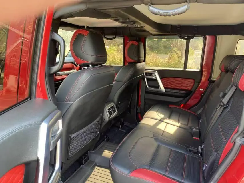 Beijing 2020 BJ40 2.0T 4-wheel drive city hunter version chivalrous automatic gear 6