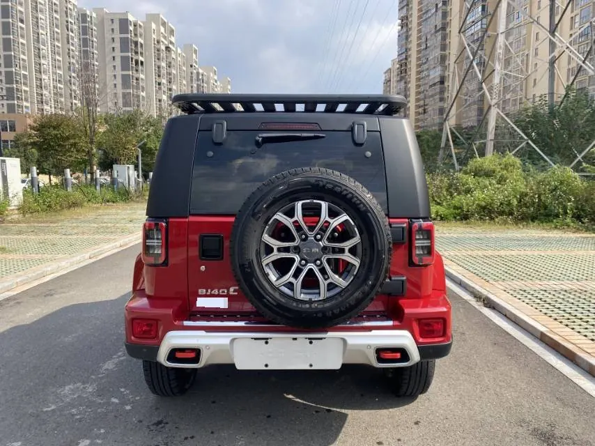 Beijing 2020 BJ40 2.0T 4-wheel drive city hunter version chivalrous automatic gear 9