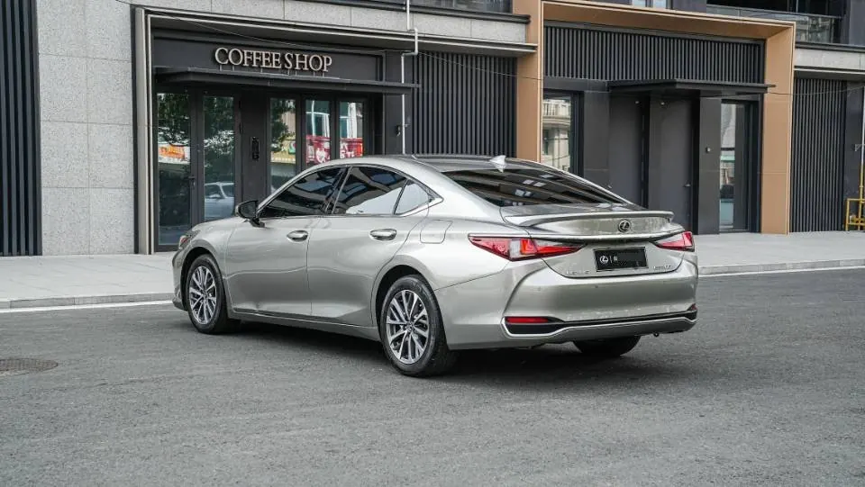 Lexus ES (Imported) 2022 ES300h 2.5 Stepless Excellence Edition Automatic Gear 8