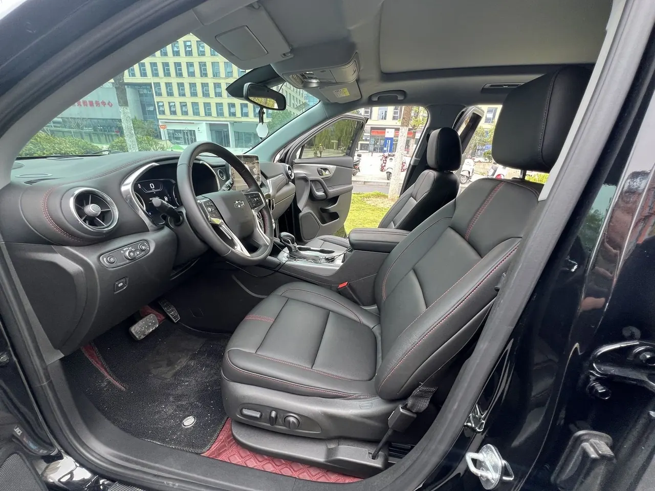 Chevrolet 2021 Trailblazer 48V 2.0T 650T Redline 7-seat automatic gear 5