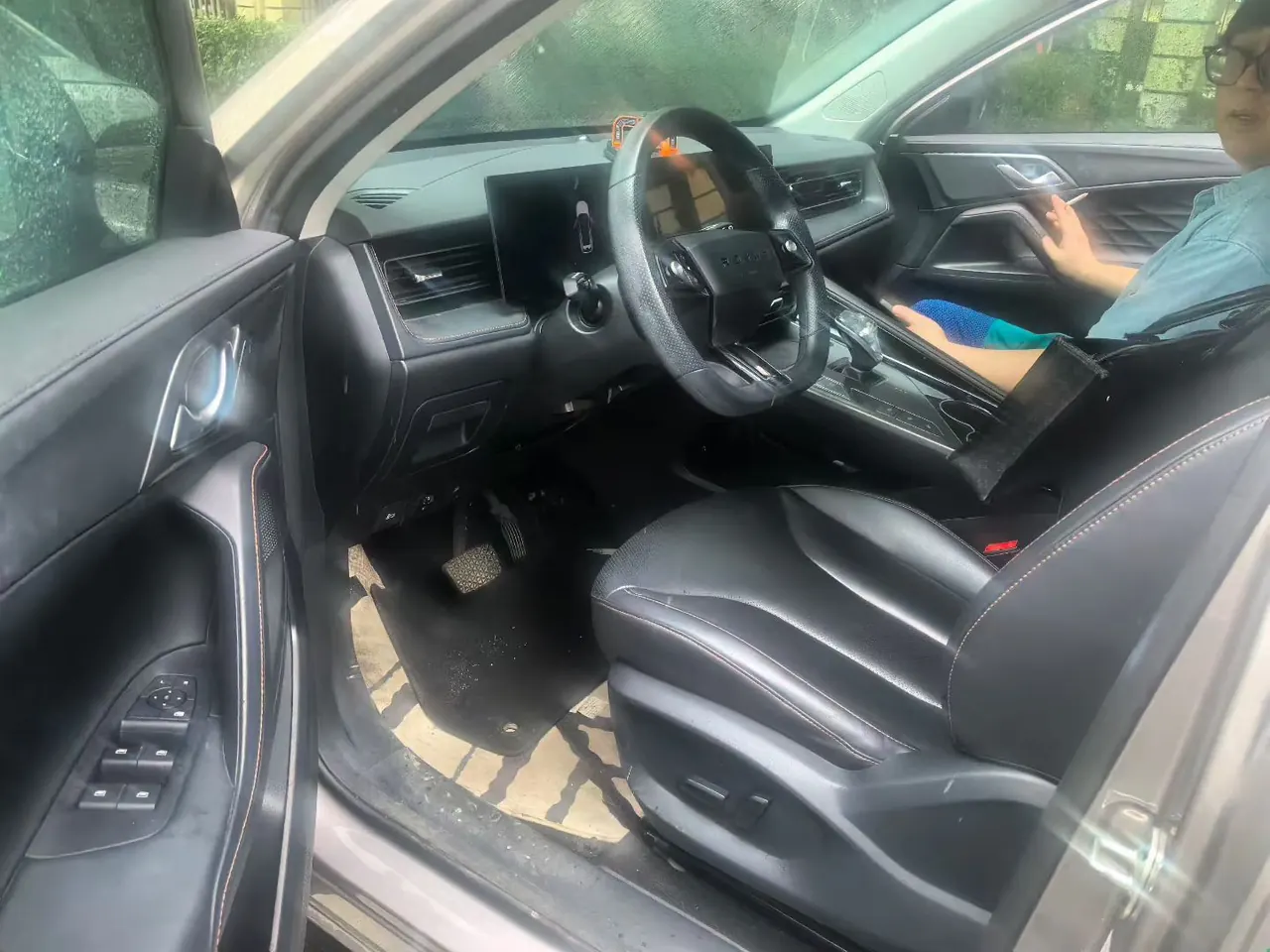 Roewe 2023 RX5 1.5TGI 330TGI Super Ultimate Automatic Gear 2