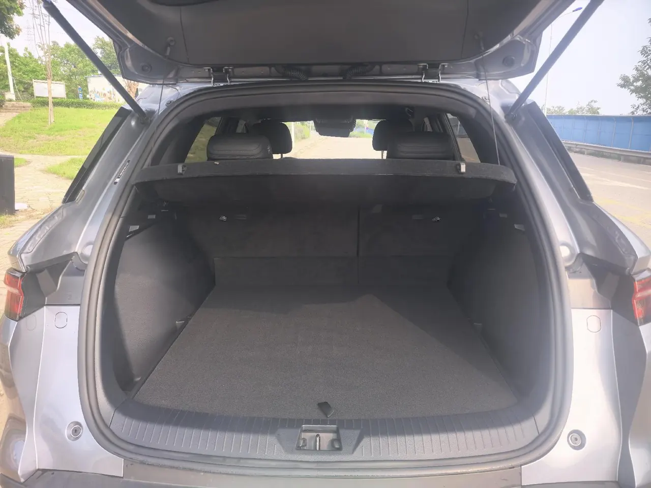 BYD Song Pro New Energy 2025 Song Pro DM-i 1.5 Stepless Smart Driving Edition 75KM Exceed Automatic Gear 5
