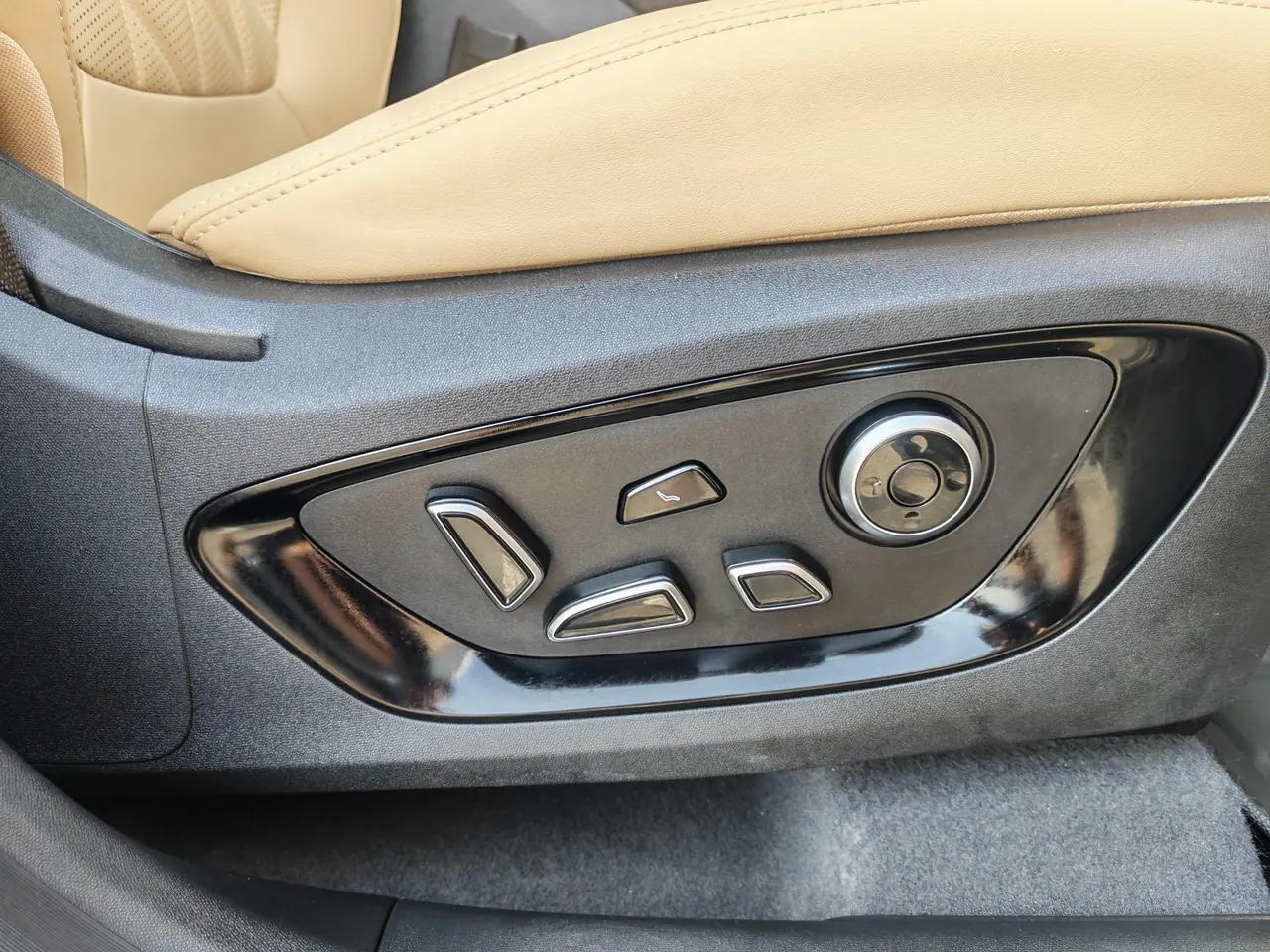 ChangAn 2025 CS75 PLUS 1.5T New Blue Whale Prestige Automatic 14