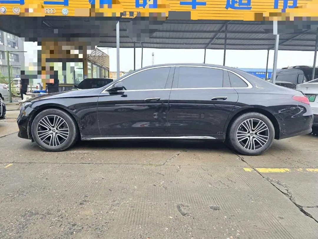 Mercedes Benz E Class 2024 E 260 L 48V 2.0T Automatic 3