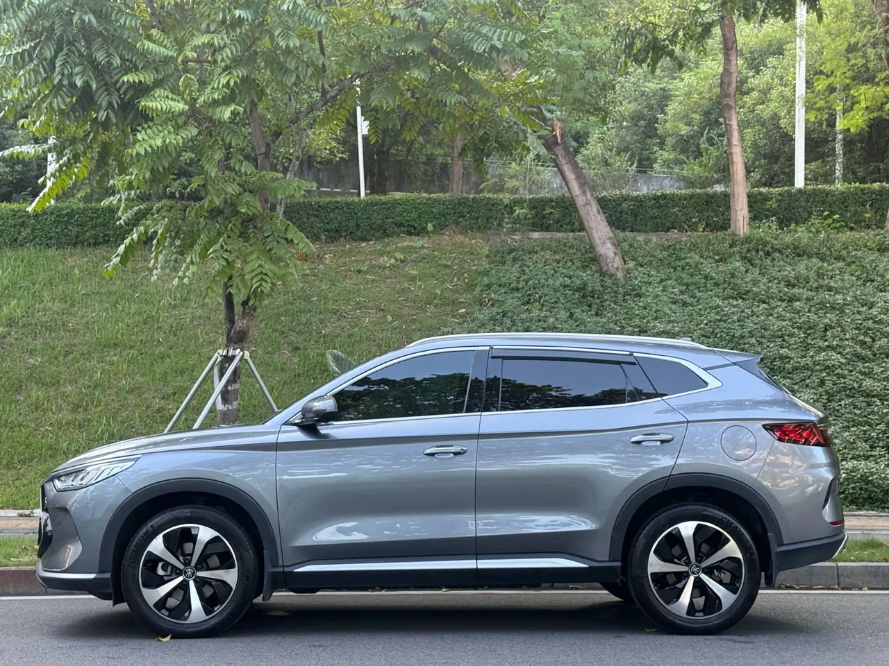 BYD Song PLUS New Energy 2021 Song PLUS DM-i 1.5 Stepless 51KM Honorable Automatic Gear 3