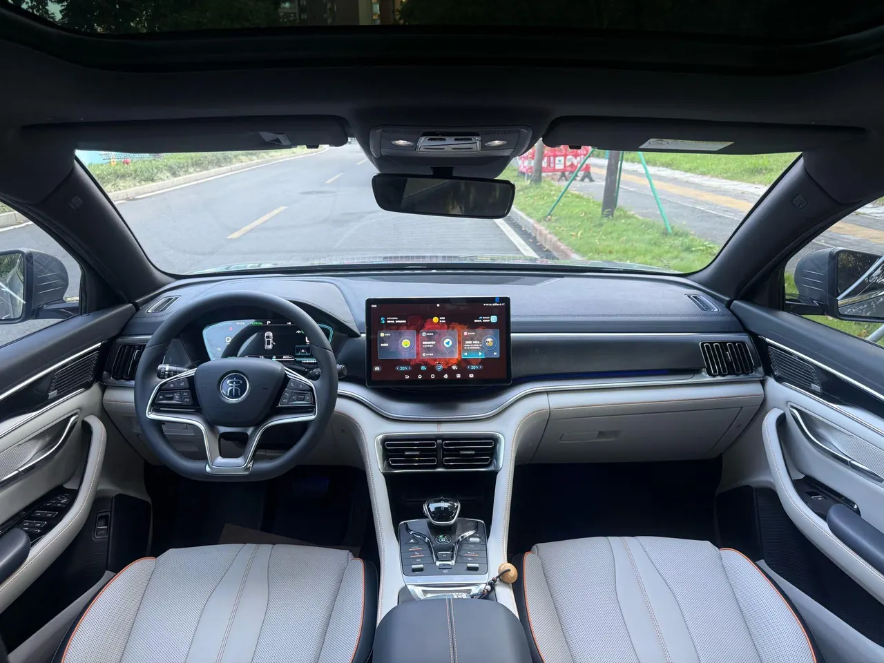 BYD Song PLUS New Energy 2021 Song PLUS DM-i 1.5 Stepless 51KM Honorable Automatic Gear 8