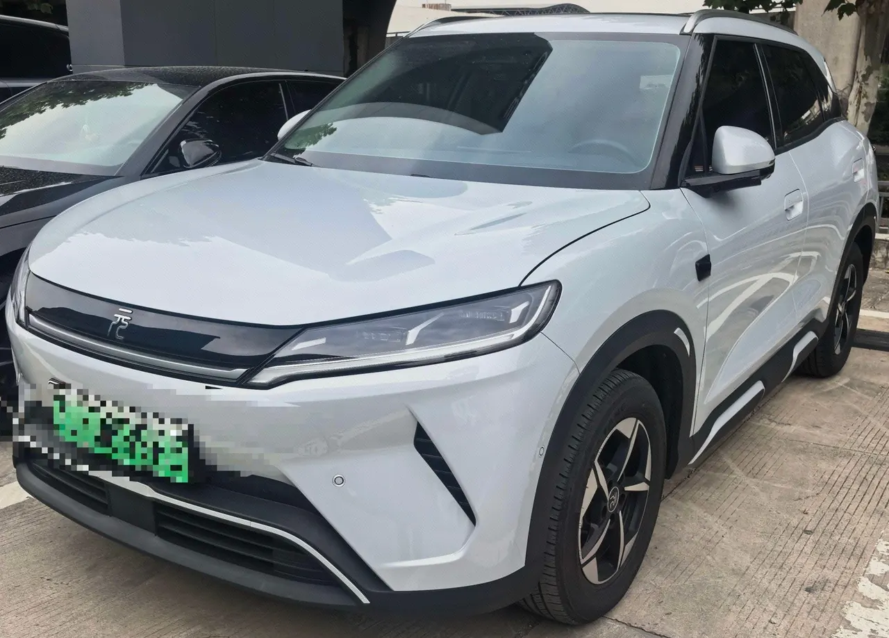 BYD 2025 Yuan UP Smart Driving 401KM Exceed Automatic Gear - View 1