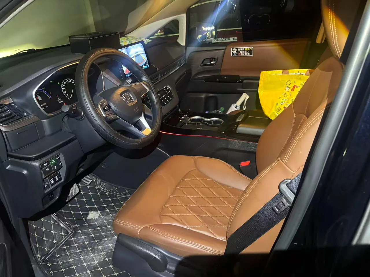 Honda 2024 Odyssey Hybrid 2.0 Stepless Sharp and Pleasant Edition Automatic Gear 2
