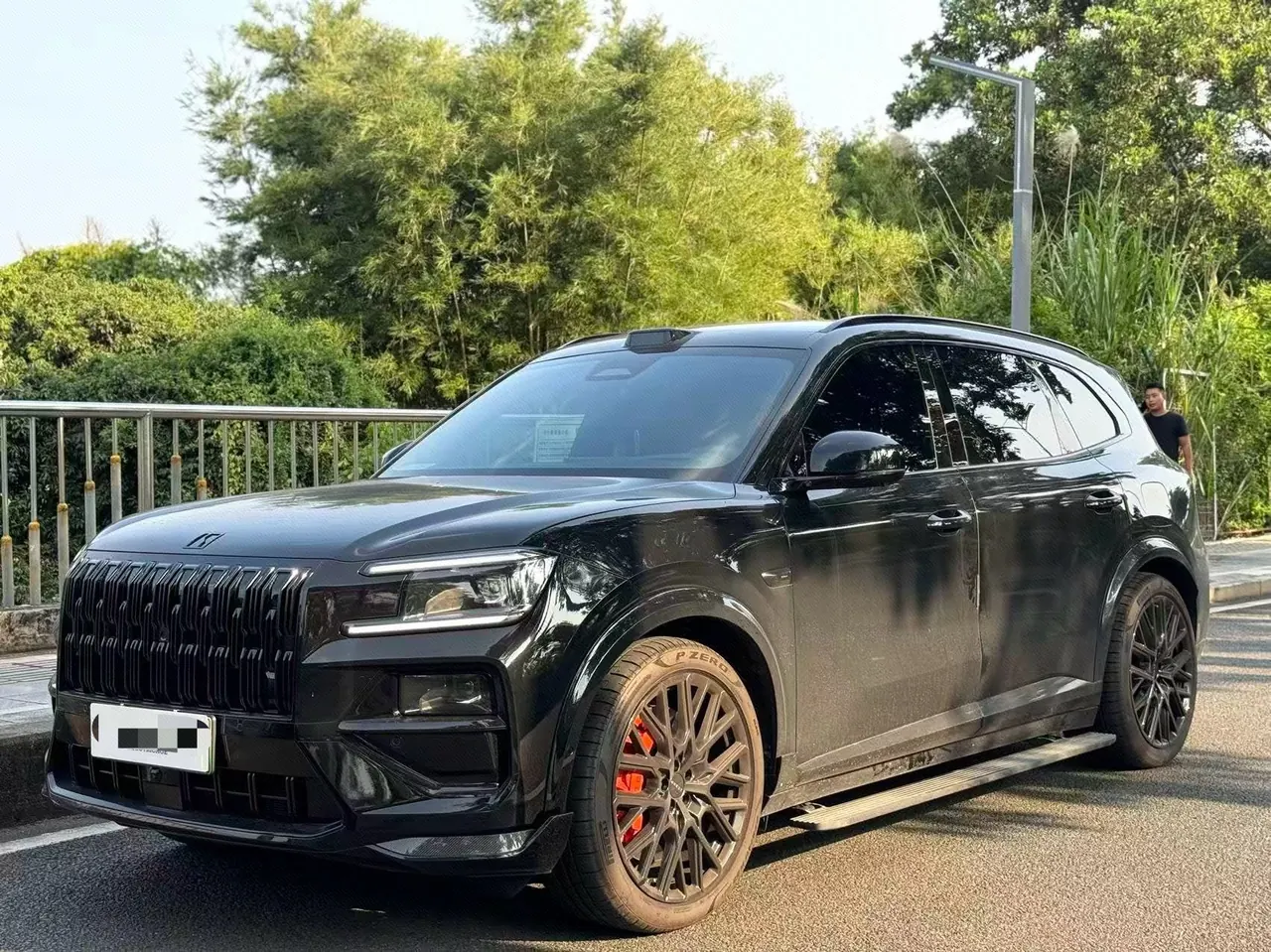 Zeekr 2026 Zeekr 9X 2.0T Obsidian Edition 70kWh5 Automatic Gear - View 1