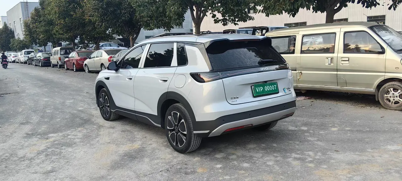BYD 2026 Sea Lion 05 DM-i 1.5 Stepless 220 Zhihang Edition Automatic Gear 6