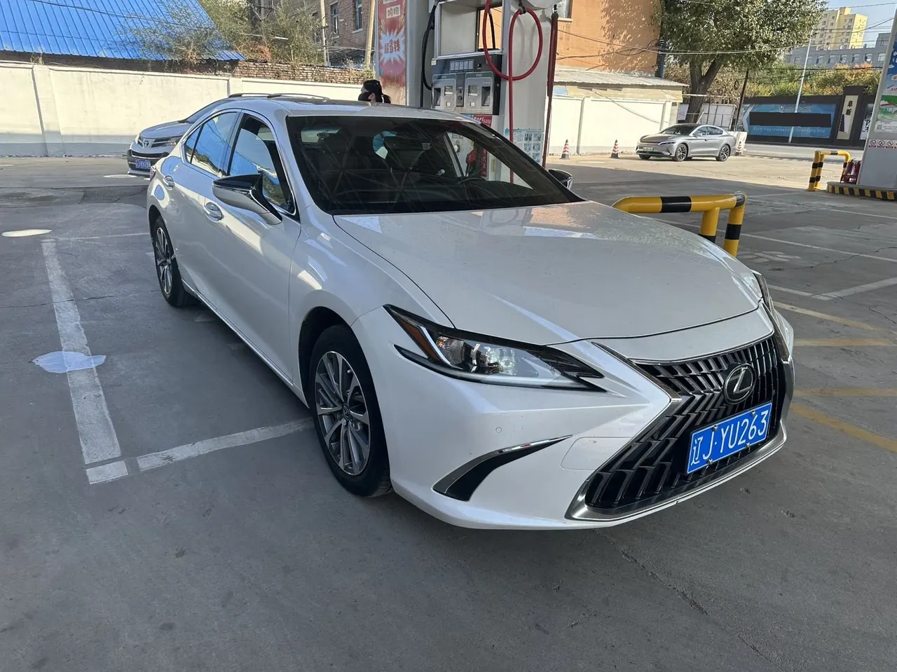 Lexus ES (Imported) 2022 ES200 2.0 Stepless Premium Edition Automatic Gear 2