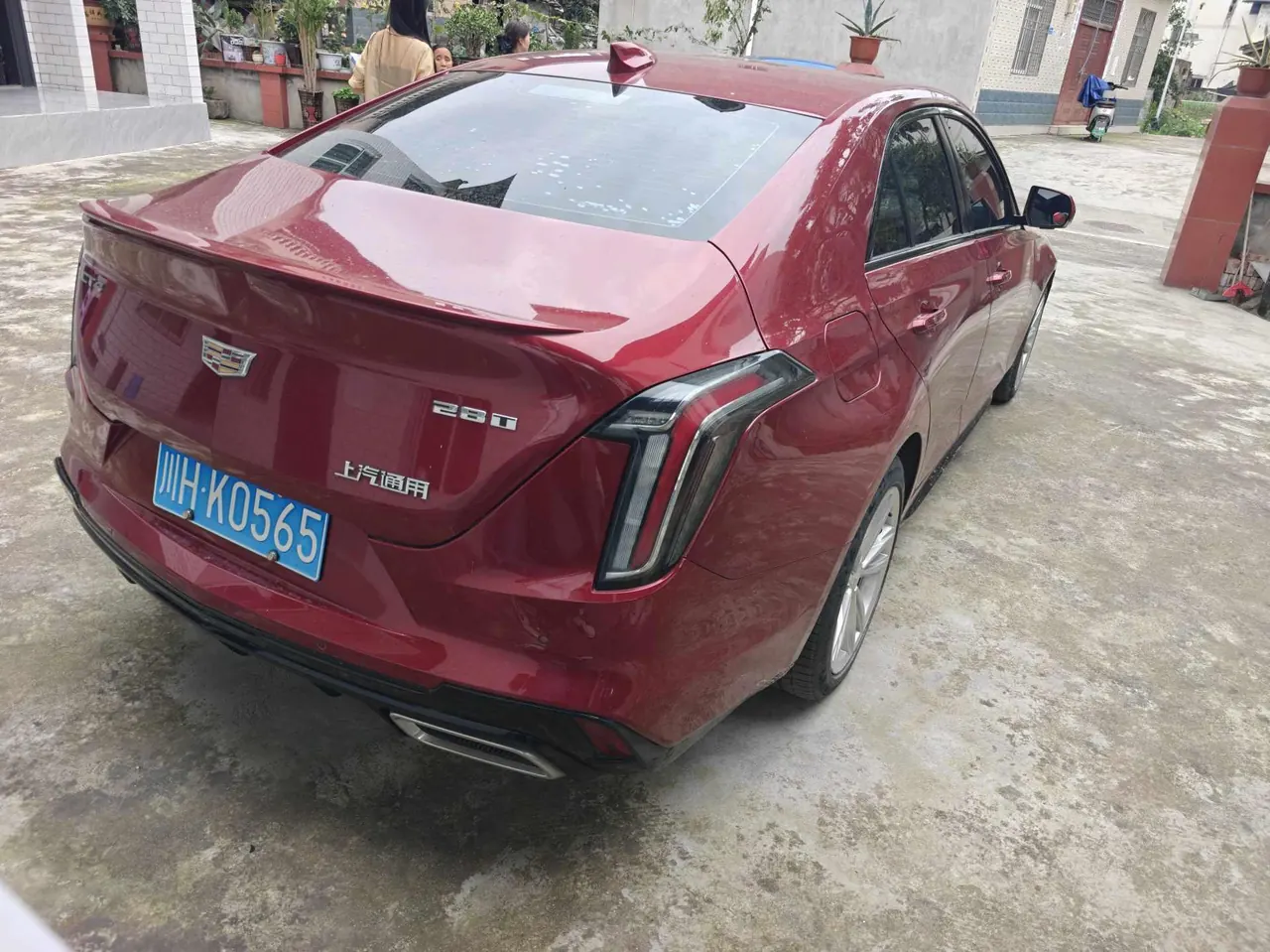 Cadillac 2020 CT4 2.0T 28T fashion automatic gear 3