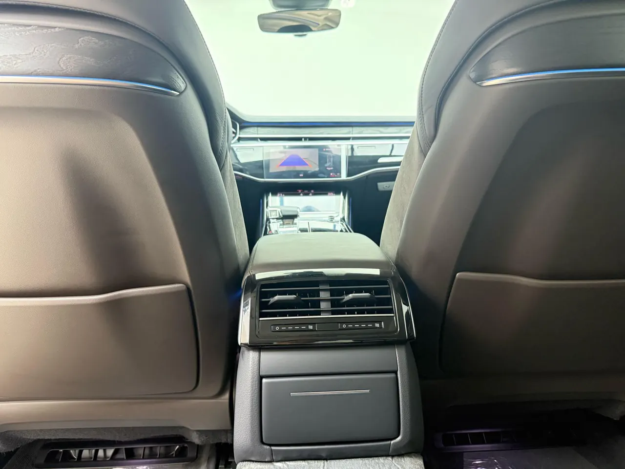 Audi A8L (Imported) 2022 A8L 48V 3.0TFSI 50TFSI Quattro Comfort Collection Edition Automatic Gear 16