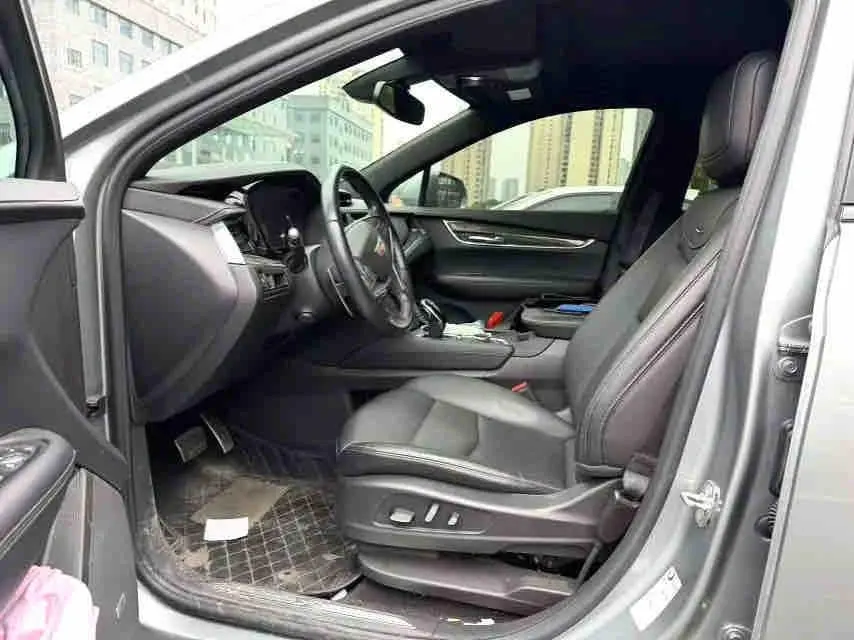 Cadillac 2022 XT5 48V 2.0T 4-wheel drive luxury (hummingbird version) automatic gear 4