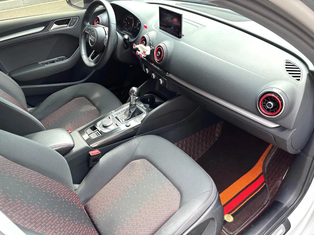 Audi 2020 A3 Sportback 1.4TFSI 35TFSI aggressive automatic gear 15