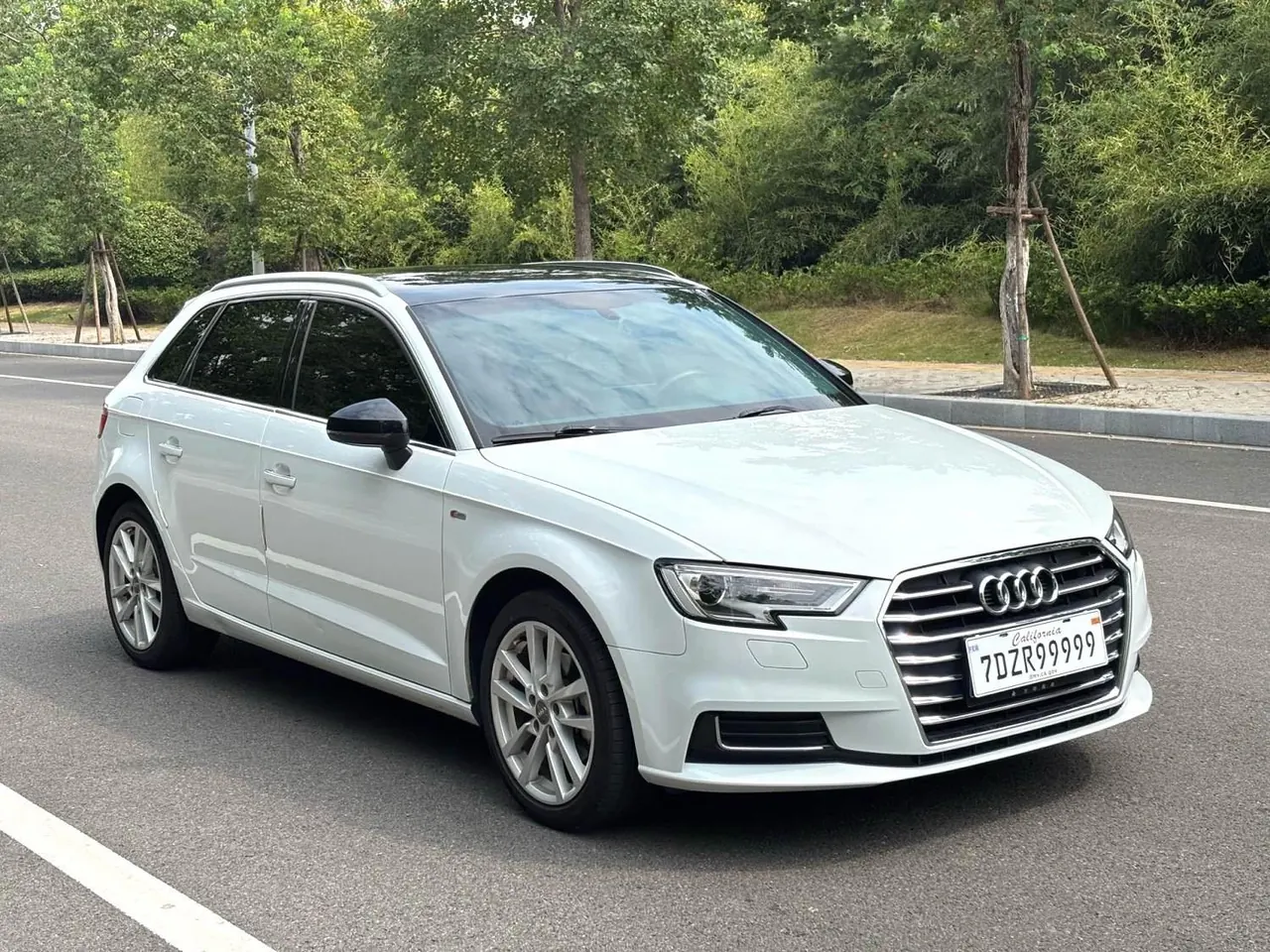Audi 2020 A3 Sportback 1.4TFSI 35TFSI aggressive automatic gear 3